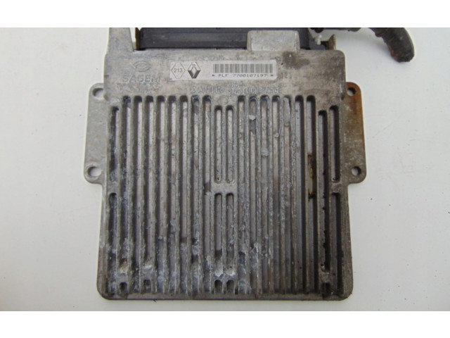 Блок управления двигателя 7700107197 Renault Twingo I