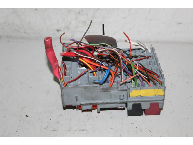 Блок предохранителей    Jeep Renegade    