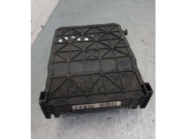 Блок предохранителей S118085220F   Citroen Xsara    