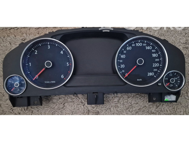 Přístrojová deska Volkswagen Touareg II 2015 7P6920883B