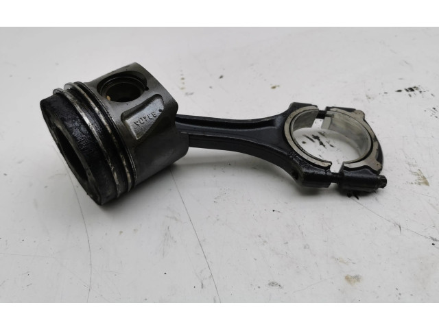 Генератор 0125711028, A0009063322   Mercedes-Benz A W176 2.1     