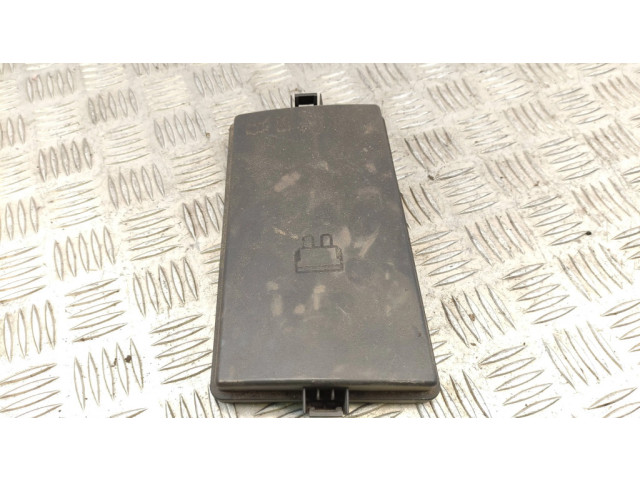 Крышка блока предохранителей 5Q0937132B Skoda Octavia Mk3 (5E)