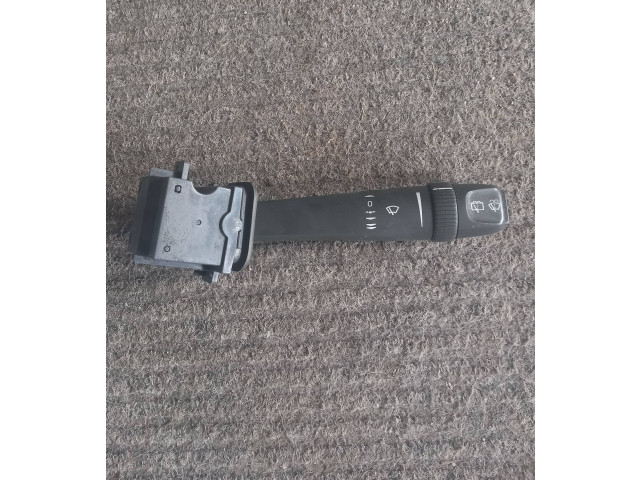 Ручка стеклоочистителей    Volvo V70