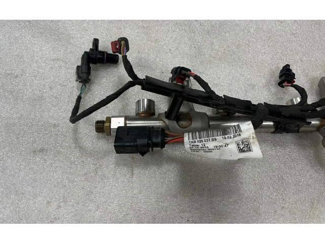 Топливная рампа 06L133317E, 06L971627AB   Audi A3 S3 8V  