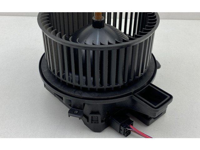 Вентилятор печки 4M1820021A Audi Q5 SQ5