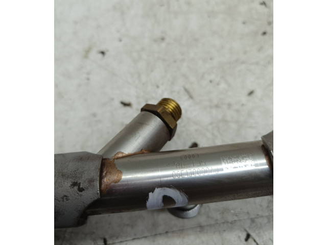 Vstřikovací lišta 06E130090AJ   Audi Q7 4M     