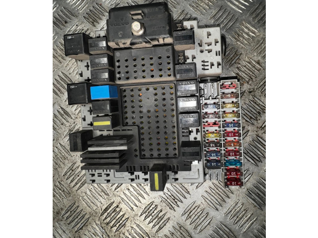 Блок предохранителей 9401802, 187604145 Volvo XC90
