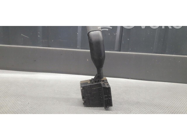 Ручка стеклоочистителей 7700826606 Renault Clio I