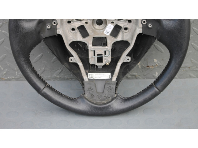 Volant Nissan Note (E12) 2013