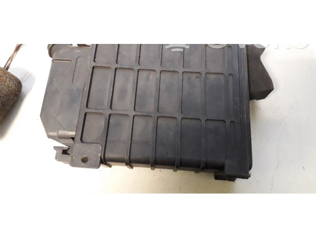 Блок управления двигателя 0280800104, 811906264 Volkswagen Golf II