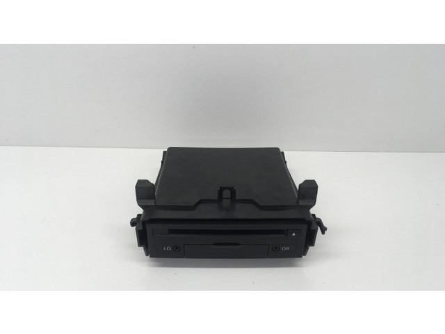 Радио/ проигрыватель CD/DVD / навигация