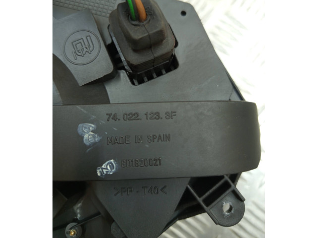 Вентилятор печки    740221233F, 8D1820021   Audi A6 S6 C5 4B