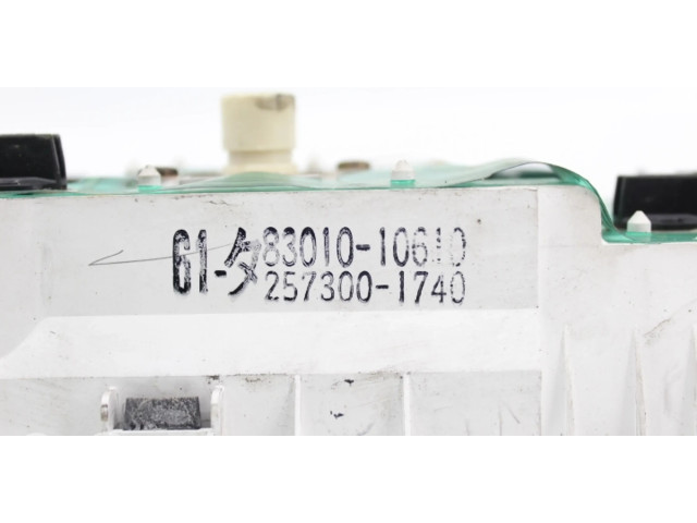 Přístrojová deska Toyota Starlet (P70) III 1985 8301010610, 2573001740