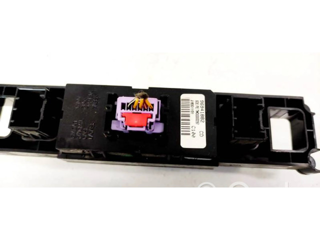 Дисплей 96941882 Chevrolet Captiva