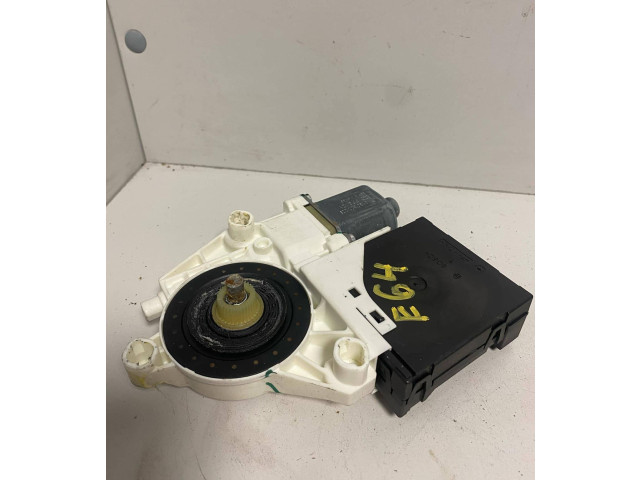 Передний двигатель механизма для подъема окон Volkswagen Jetta V  2005 - 2010 года 1K5837402AN, 1K0959702AE      