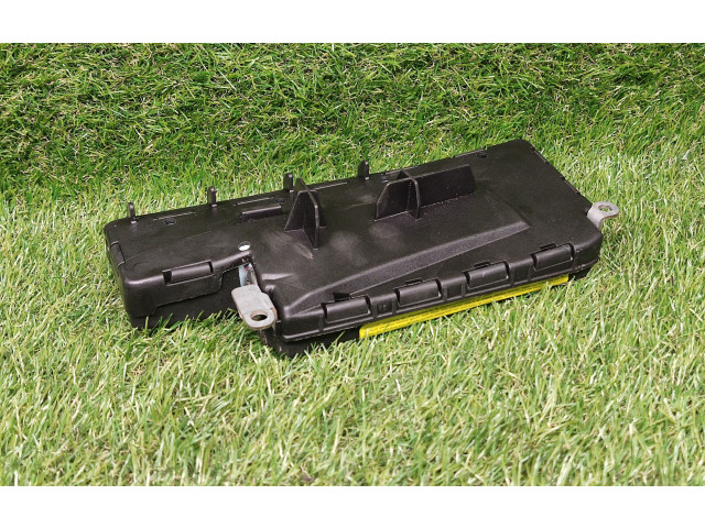 Подушка безопасности в сиденье 4B0880242J Audi A6 S6 C5 4B