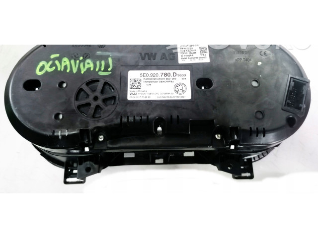 Панель приборов 5E0920780D Skoda Octavia Mk3 (5E)