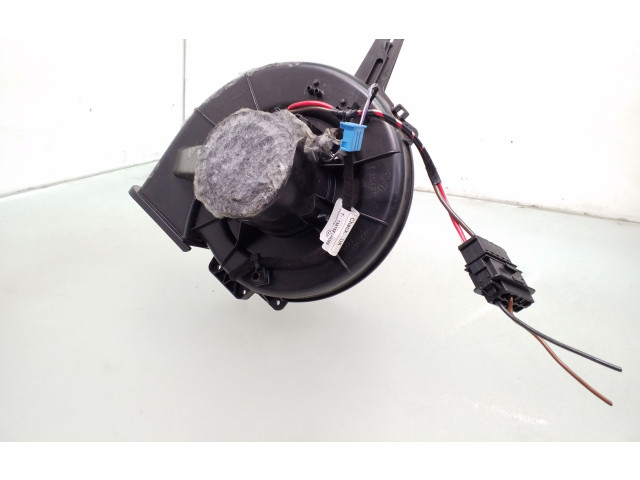 Вентилятор печки    6R2819015   Skoda Fabia Mk3 (NJ)