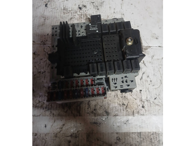 Блок предохранителей  8645410, 8645411   Volvo V70    