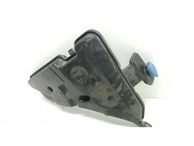 Бачок оконной жидкости    