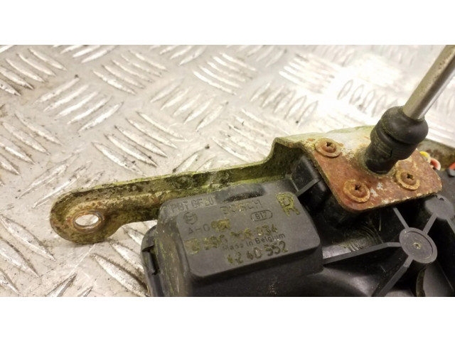 Моторчик стеклоочистителя 4240552, 0390206934 Saab 900