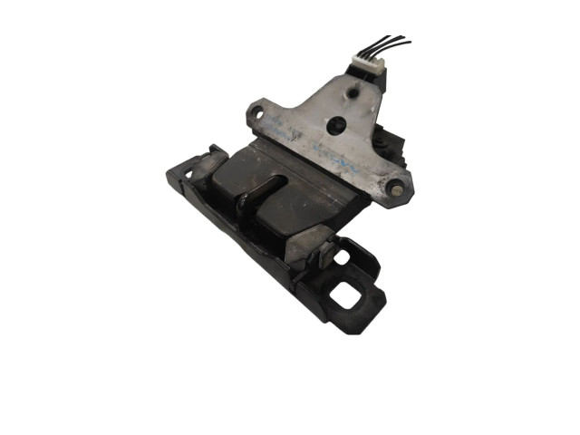 Zámek zadních dveří Volvo V50 2006