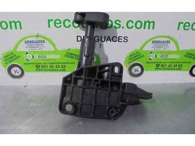 Поршень Двигатель стеклоочистителей YB1R8/15 04717607AB  Chrysler Voyager  