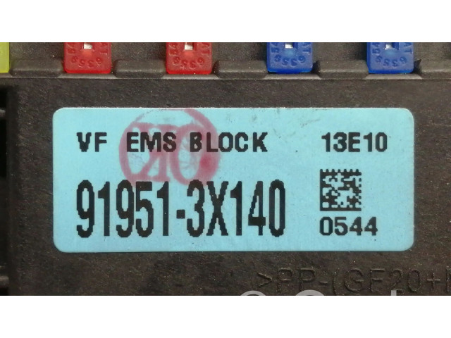 Pojistková skříňka Řídící jednotka BSM 919513X140 Hyundai i30 2014