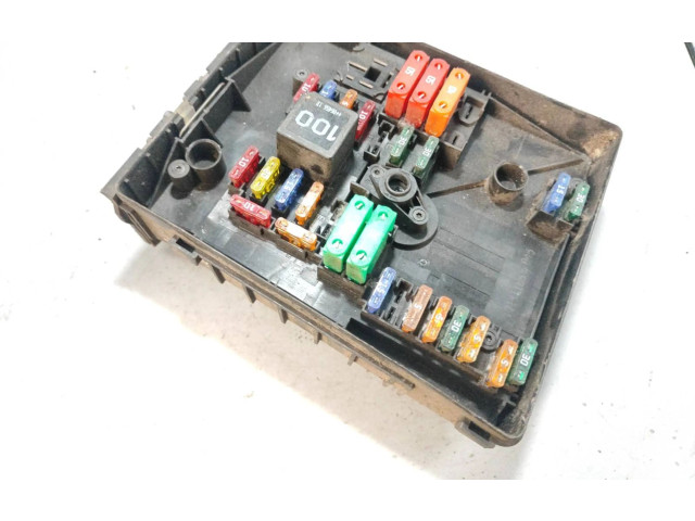 Блок предохранителей 1K0937820B, 1K0937821C Volkswagen Caddy