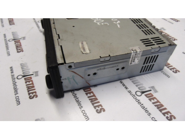 Радио/ проигрыватель CD/DVD / навигация