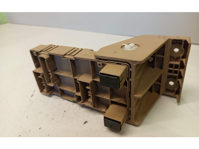 Блок предохранителей 82201FG000 Subaru Forester SH