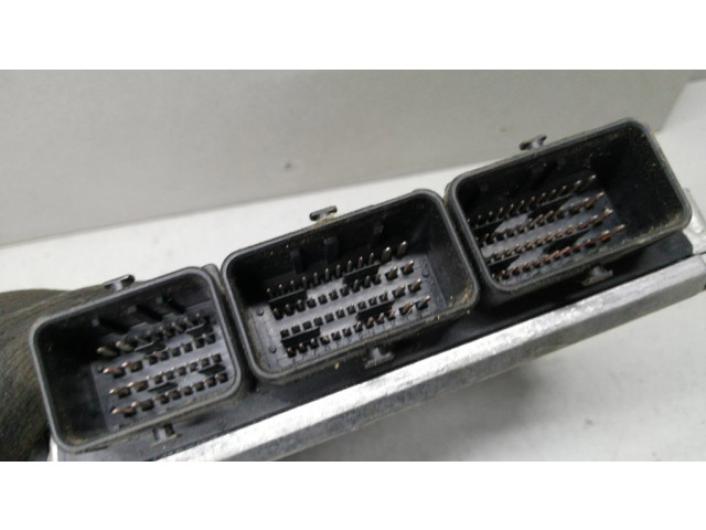 Блок управления двигателя 0281011610, MR577252 Mitsubishi Space Star