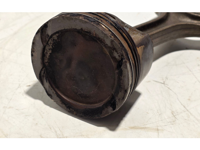  Поршень с шатуном  31401210  Volvo XC60  