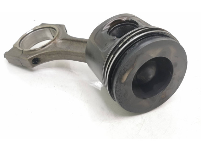  Поршень с шатуном N47D20C 0840bb  BMW X3 E83  