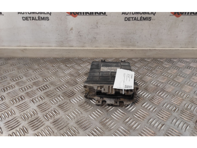 Блок управления двигателем ECU 028906021F, 028906021F Volkswagen Golf III 1995
