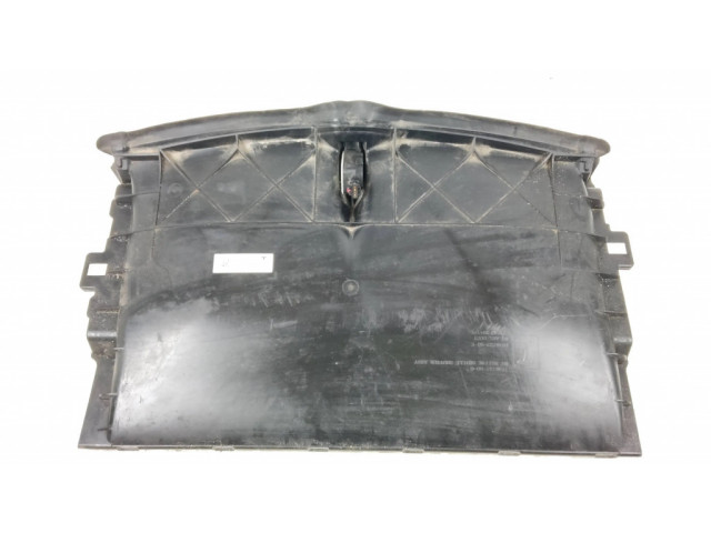 Другая деталь отсека двигателя