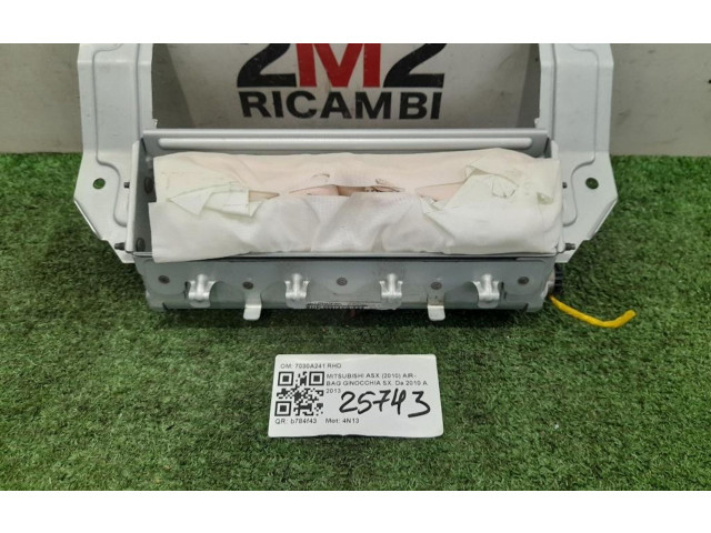 Подушка безопасности для колен 7030A241RHD, 4N13 Mitsubishi ASX