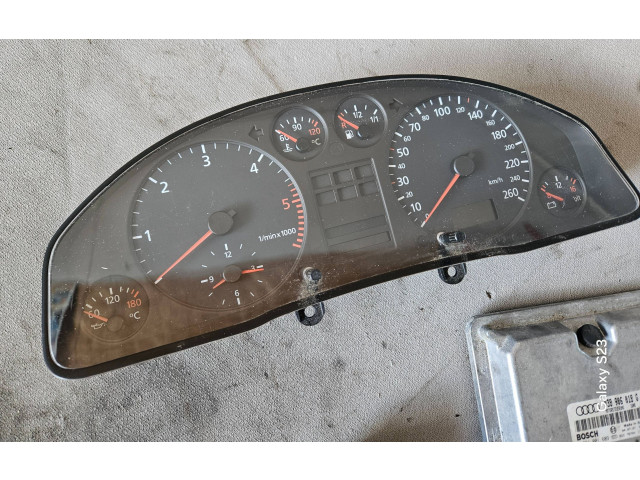 Блок управления двигателя 038906018G, 28SA3301   Audi A6 S6 C5 4B