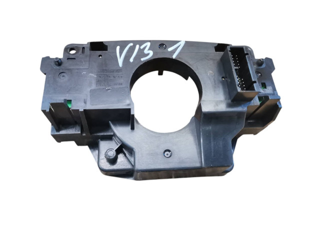 Ручка стеклоочистителей 30658614   Volvo V70