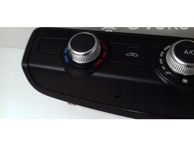 Блок управления климат-контролем 8V0820047F   Audi Q2 