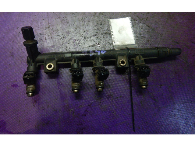 Vstřikovací lišta 3219018301, 3219018301   Fiat Punto (188)    --- 