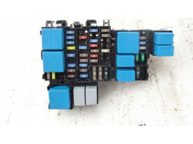 Блок предохранителей 240188488S Renault Clio IV