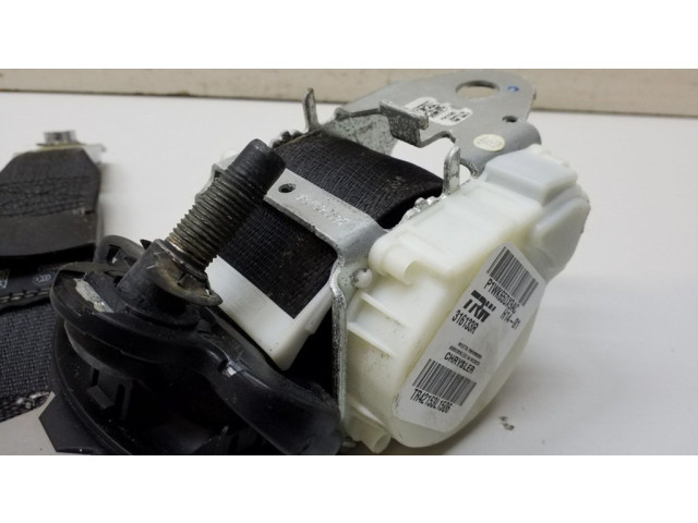 Задний ремень безопасности