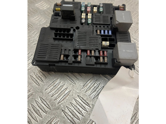 Блок предохранителей 31473588   Volvo XC90    