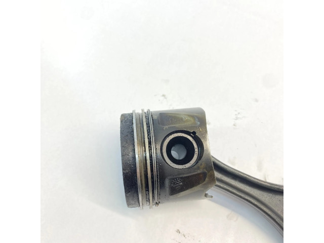 Поршень OM 642.930 A6420303420 Mercedes-Benz S W221 для дизельного двигателя 3.0