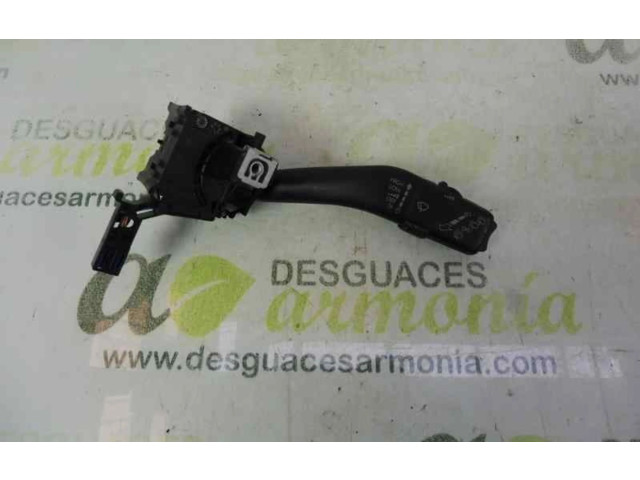 Ручка стеклоочистителей 1K0953519J   Volkswagen Golf SportWagen