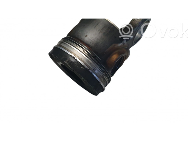 Píst BMW 5 E60 E61 pro naftový motor 3.0