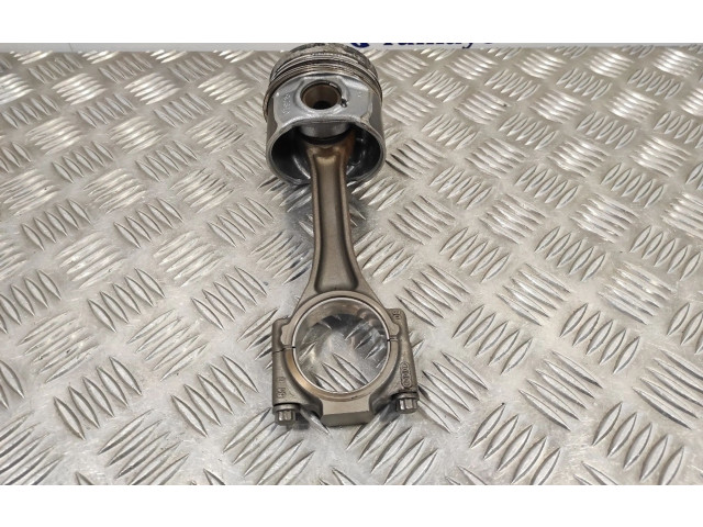 Píst 079215   Seat Altea    CAYC 