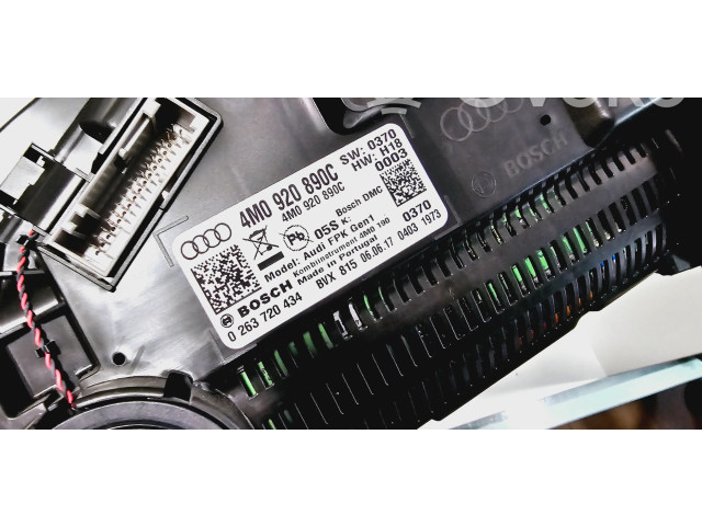 Přístrojová deska  Audi Q7 4M 2018 4M0920890C, 0263720434  