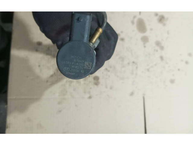 Топливная рампа 30757146, 002727   Volvo V70  